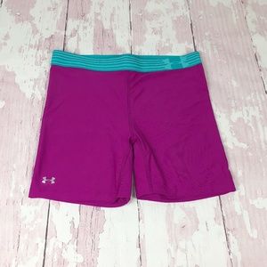 UNDER ARMOUR  WOMEN'S SHORT ! EUC  WELCOME OFFERS